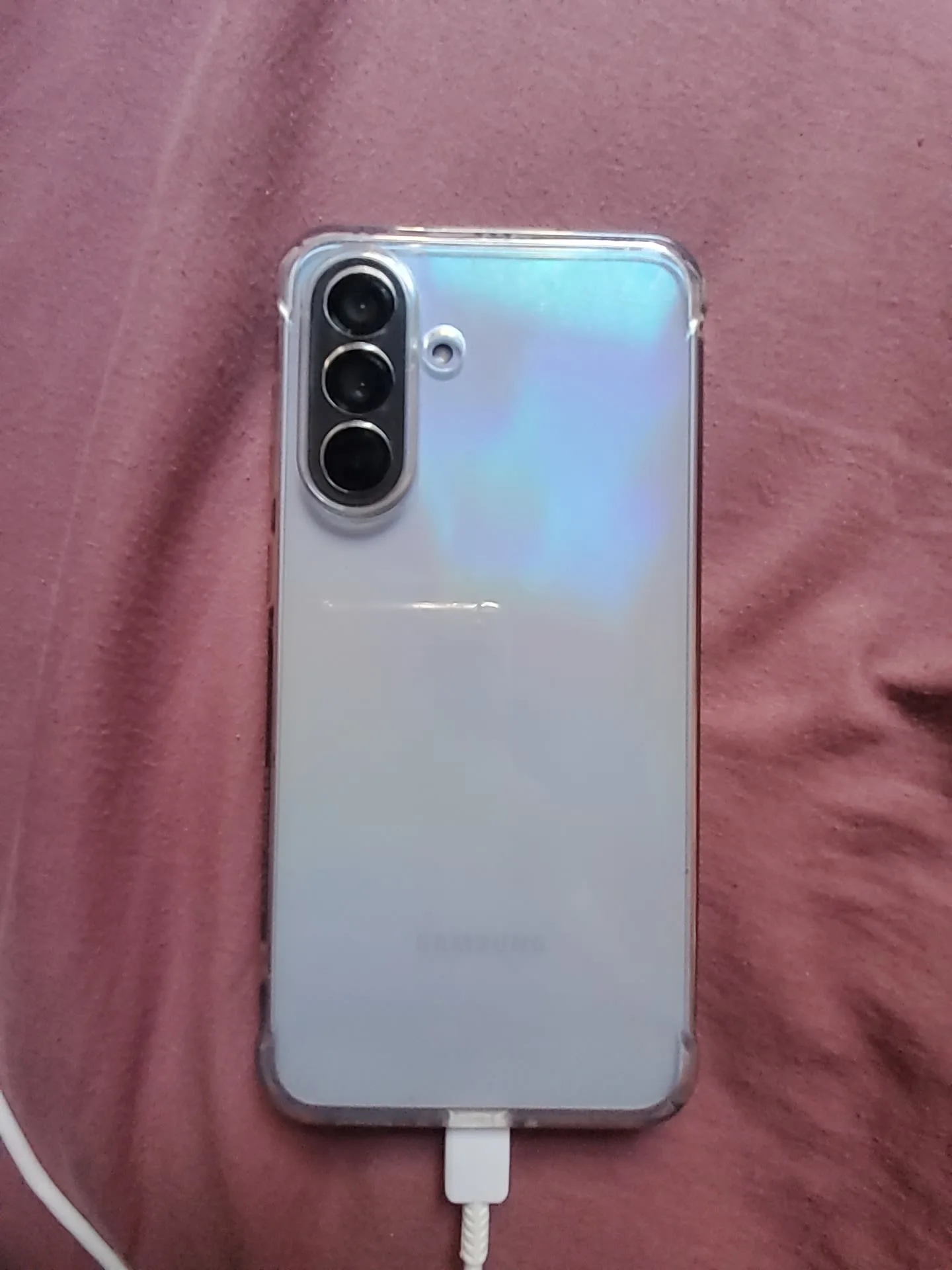 Smartphone Samsung com capinha