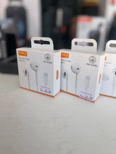 Fone com fio tipo C para iPhone 15 ao 17 Pro Max
